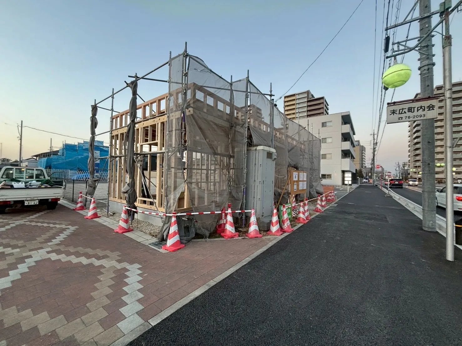 貸店舗新築工事　建て方